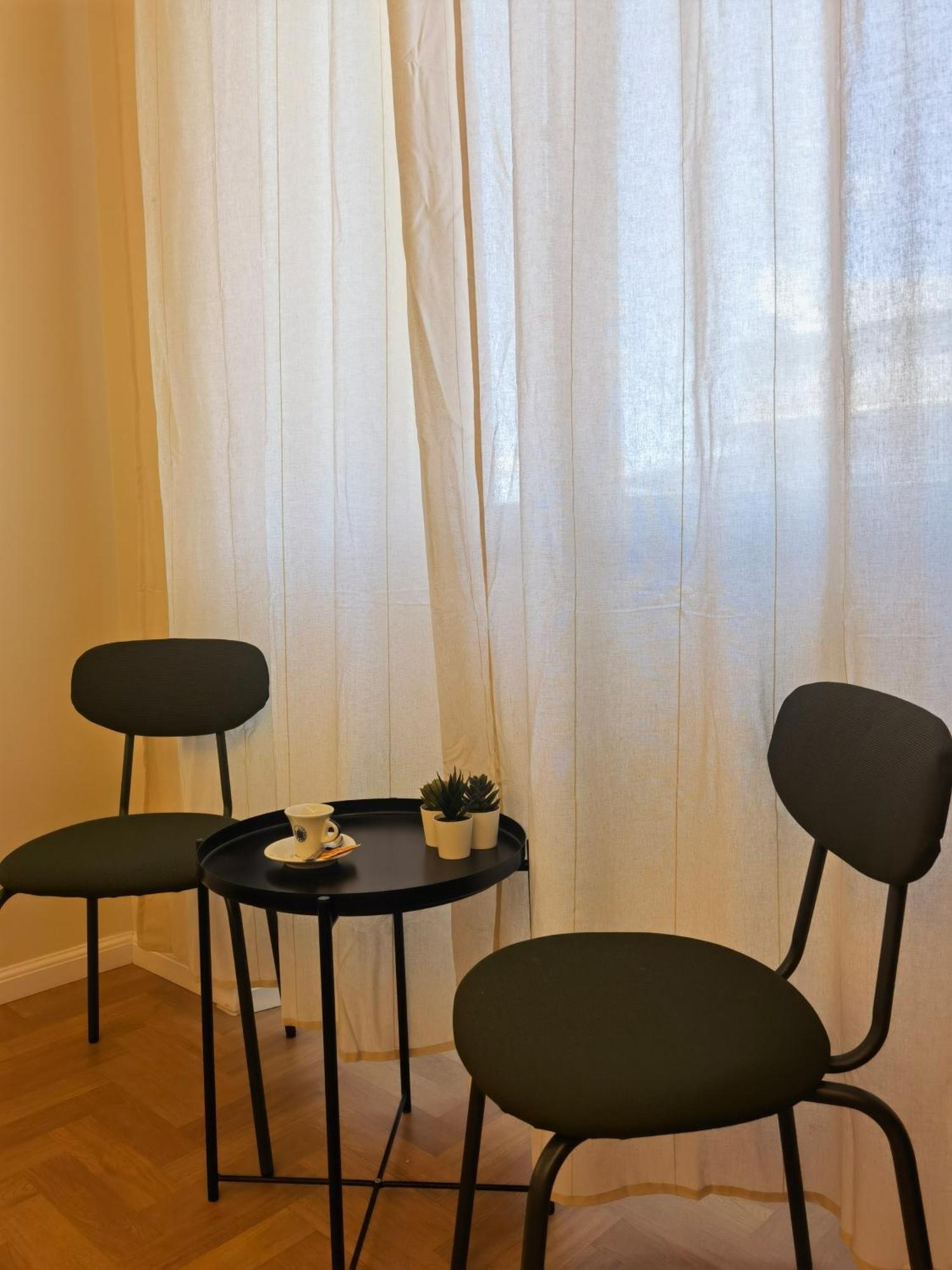 Metro Lodi Apartment โรม ภายนอก รูปภาพ