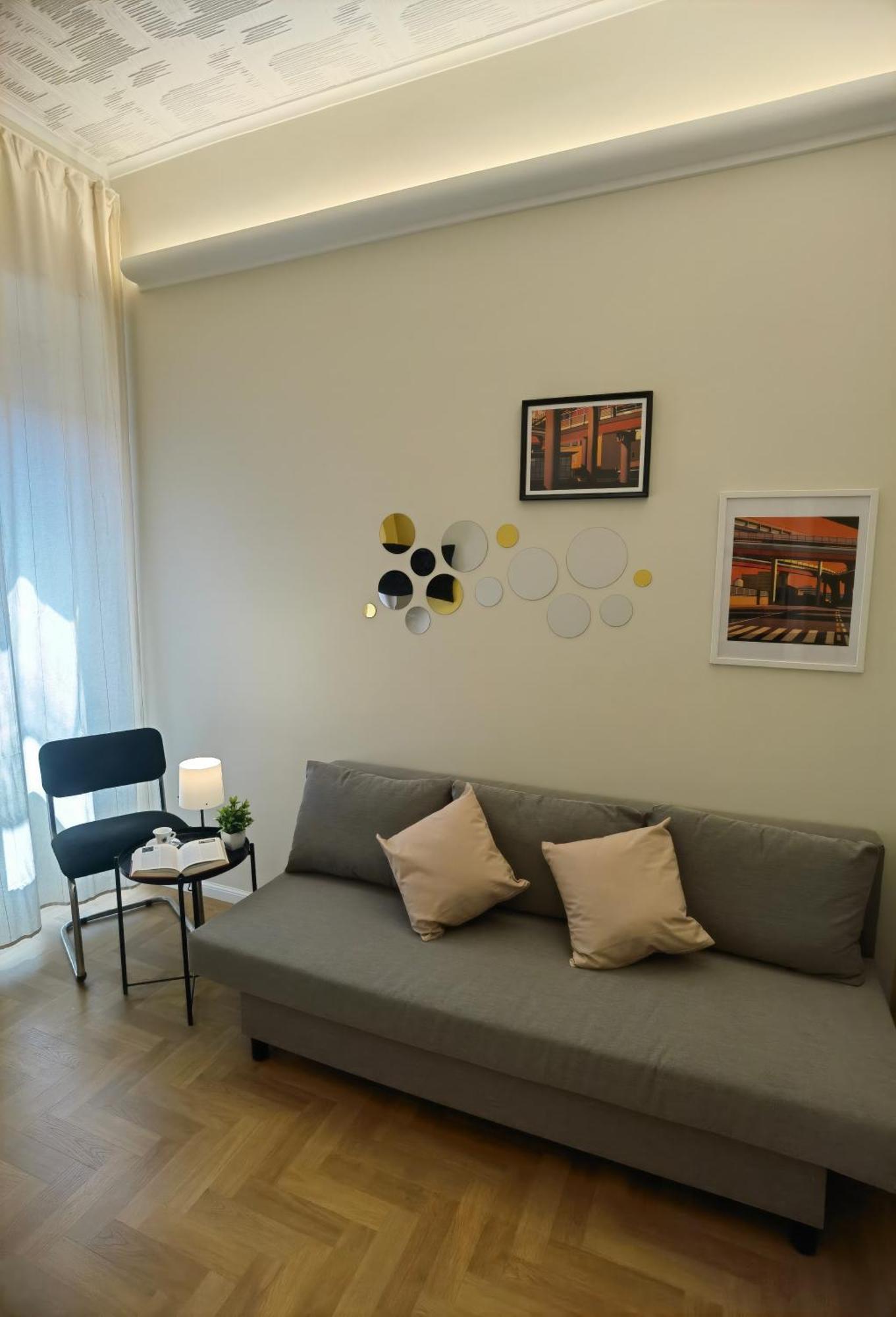 Metro Lodi Apartment โรม ภายนอก รูปภาพ